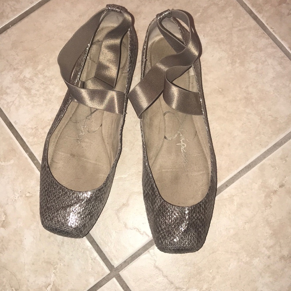 Ballet flats